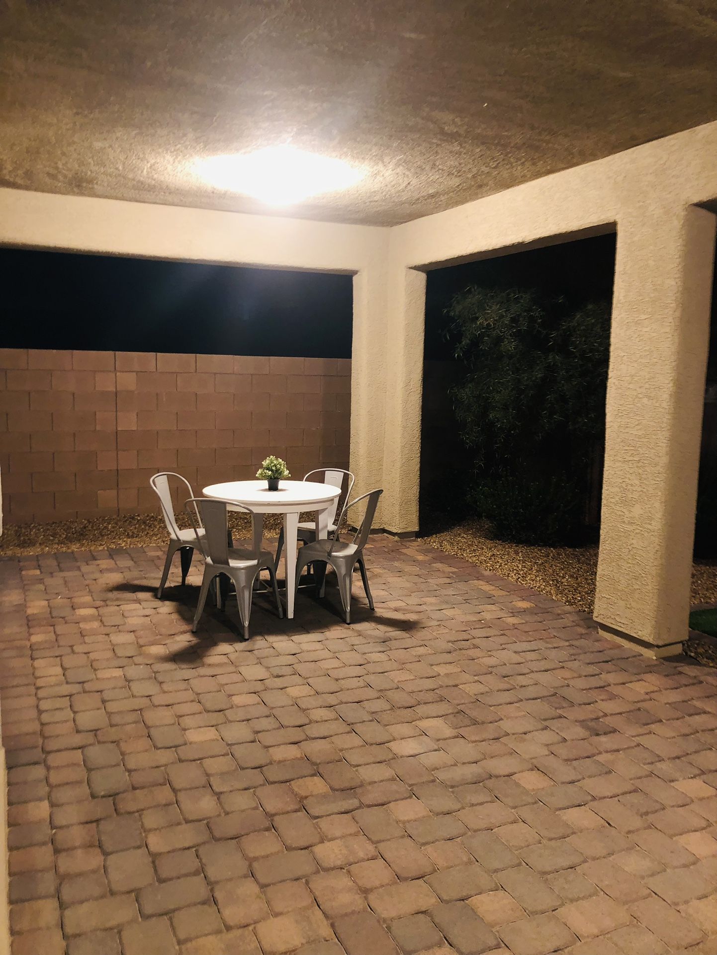 Restaurant Flash Furniture Metal Chairs And A Table Set For Sale Can Be Sold Separately