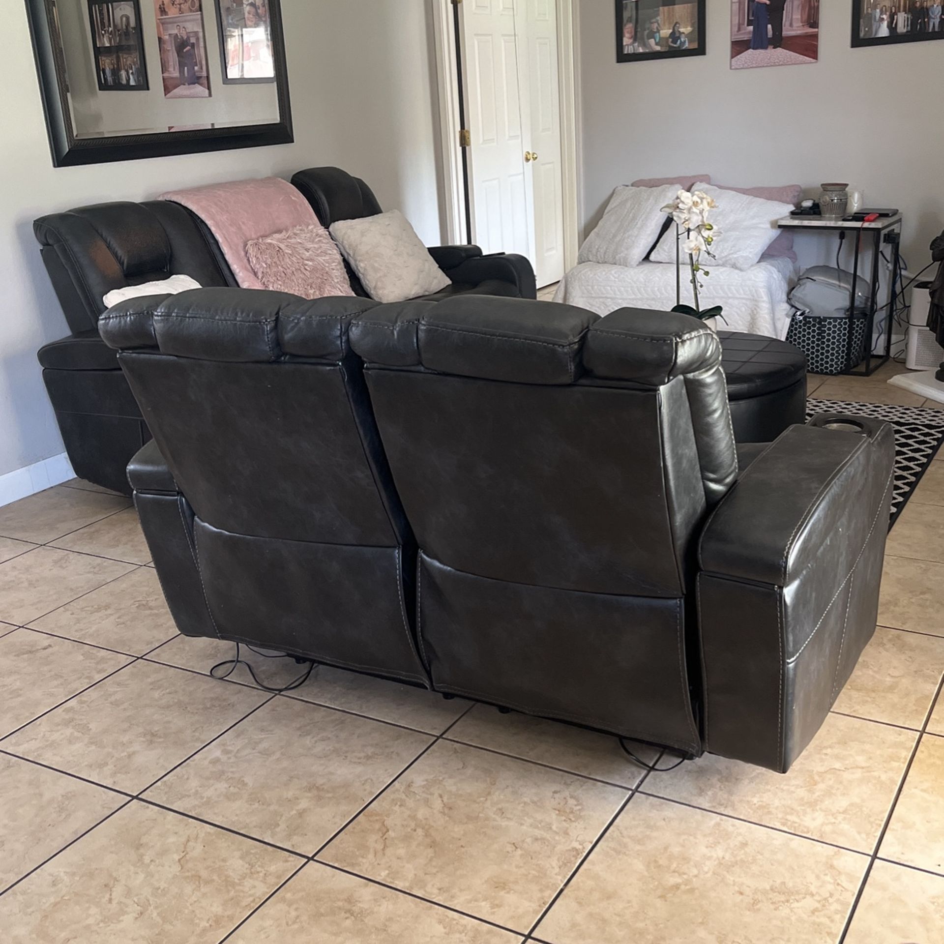 BLACK ELECTRIC COUCHES SET