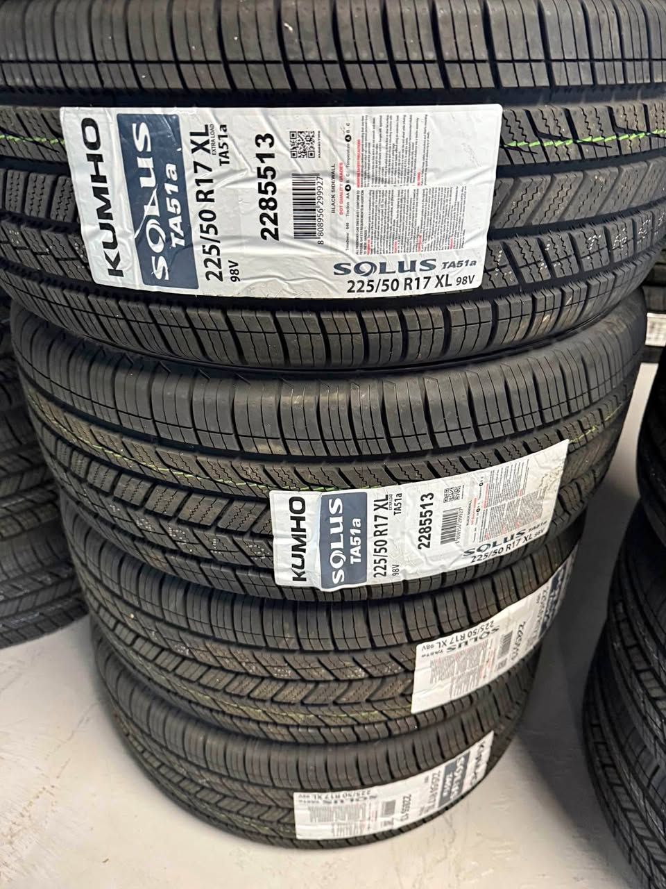 (4) 225-50-17 Kumho Solus ta51a 65k miles Free Install financing available