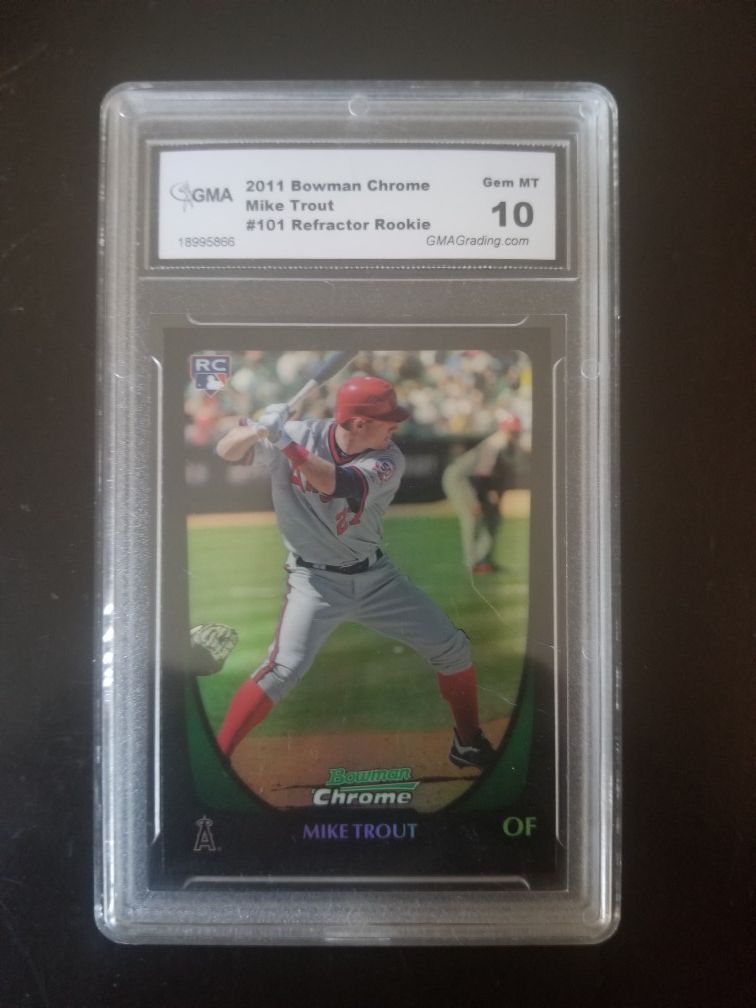2011 Bowman Crome Mike Trout #101 Refractor Rookie baseball card.