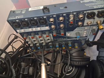 Entire podcasting setup for 4