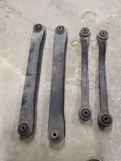 Trailing arms