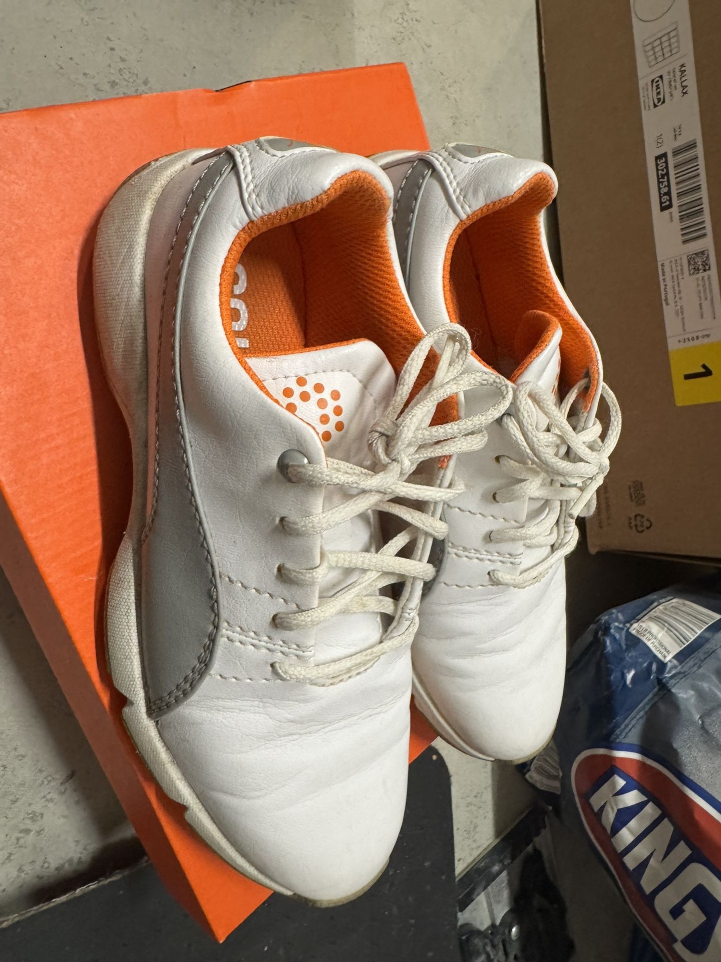 kids golf shoes，size:2C