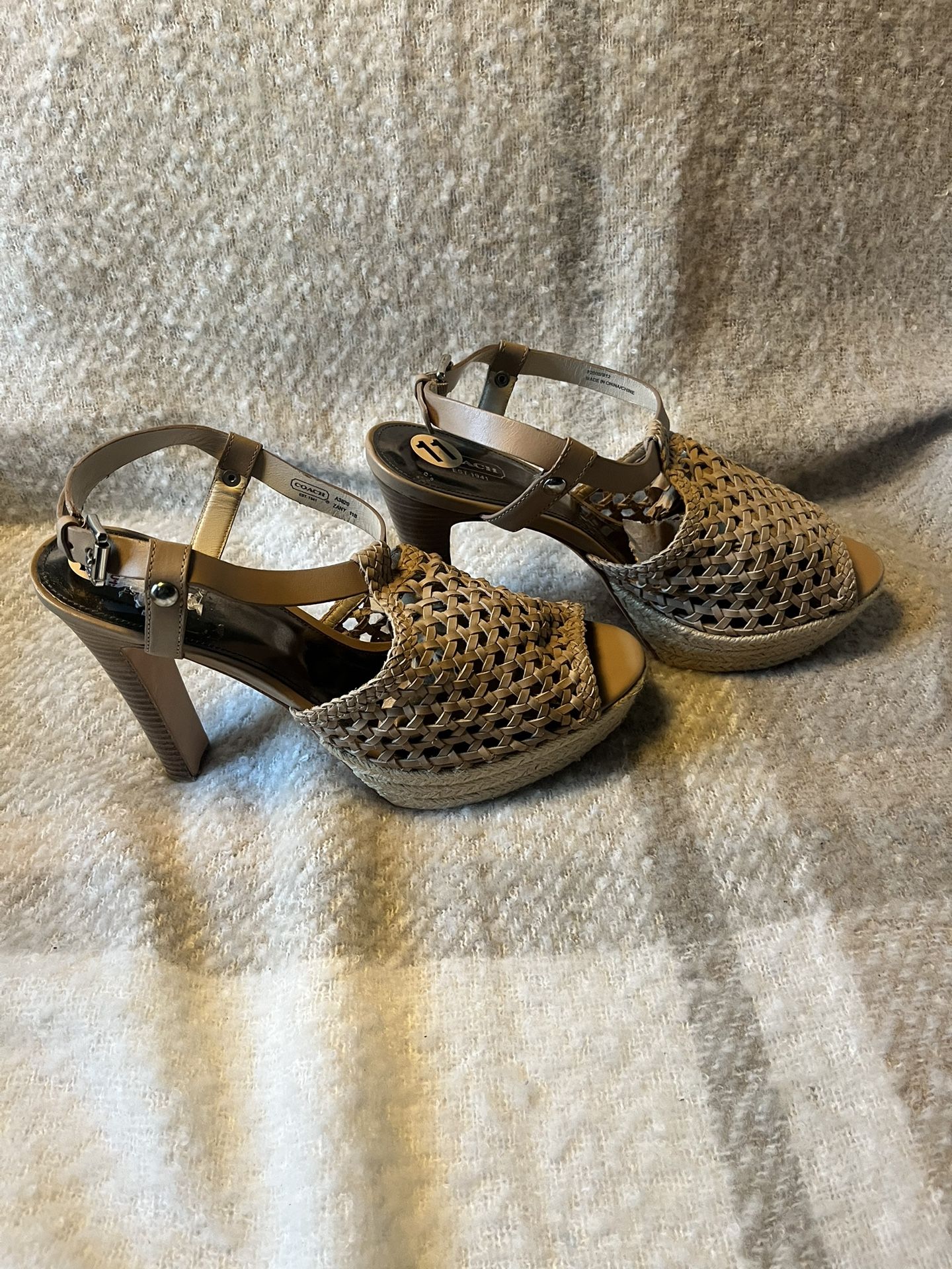 Sandals/Size 11
