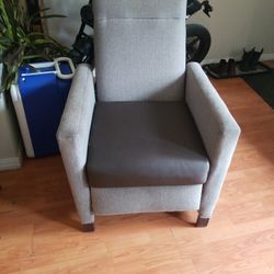 2 Chair Good conditions 