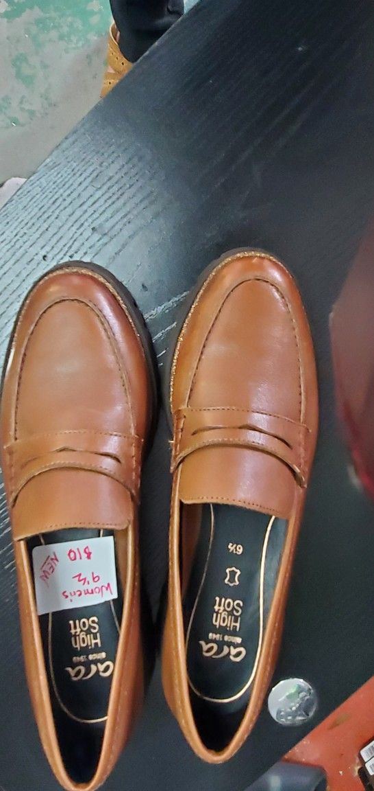 Womens Shoes 9.5