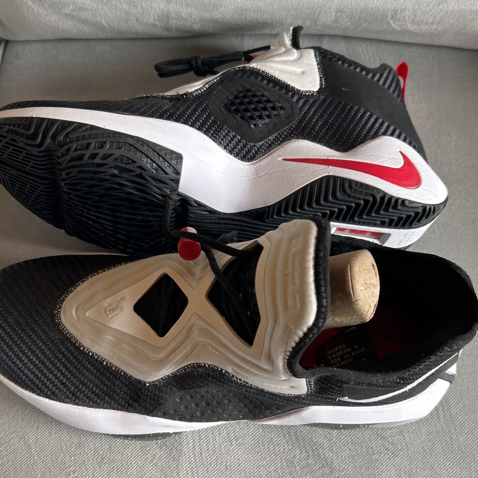 Nike LeBron James Soldier XIV Men's Basketball Shoes Sizes 11