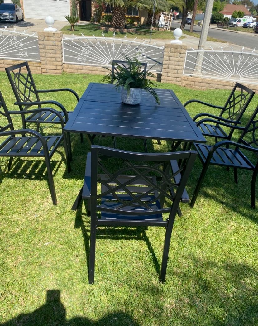 Brand New Patio Table Set 7 Pieces