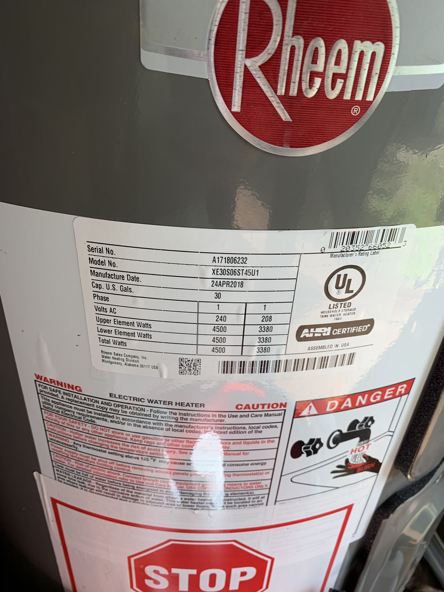 HOT WATER HEATER *30 gallons