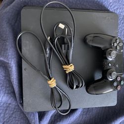 PS4 W/Controller & Cords