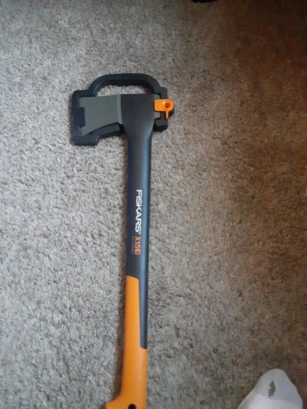 Fiskars X15