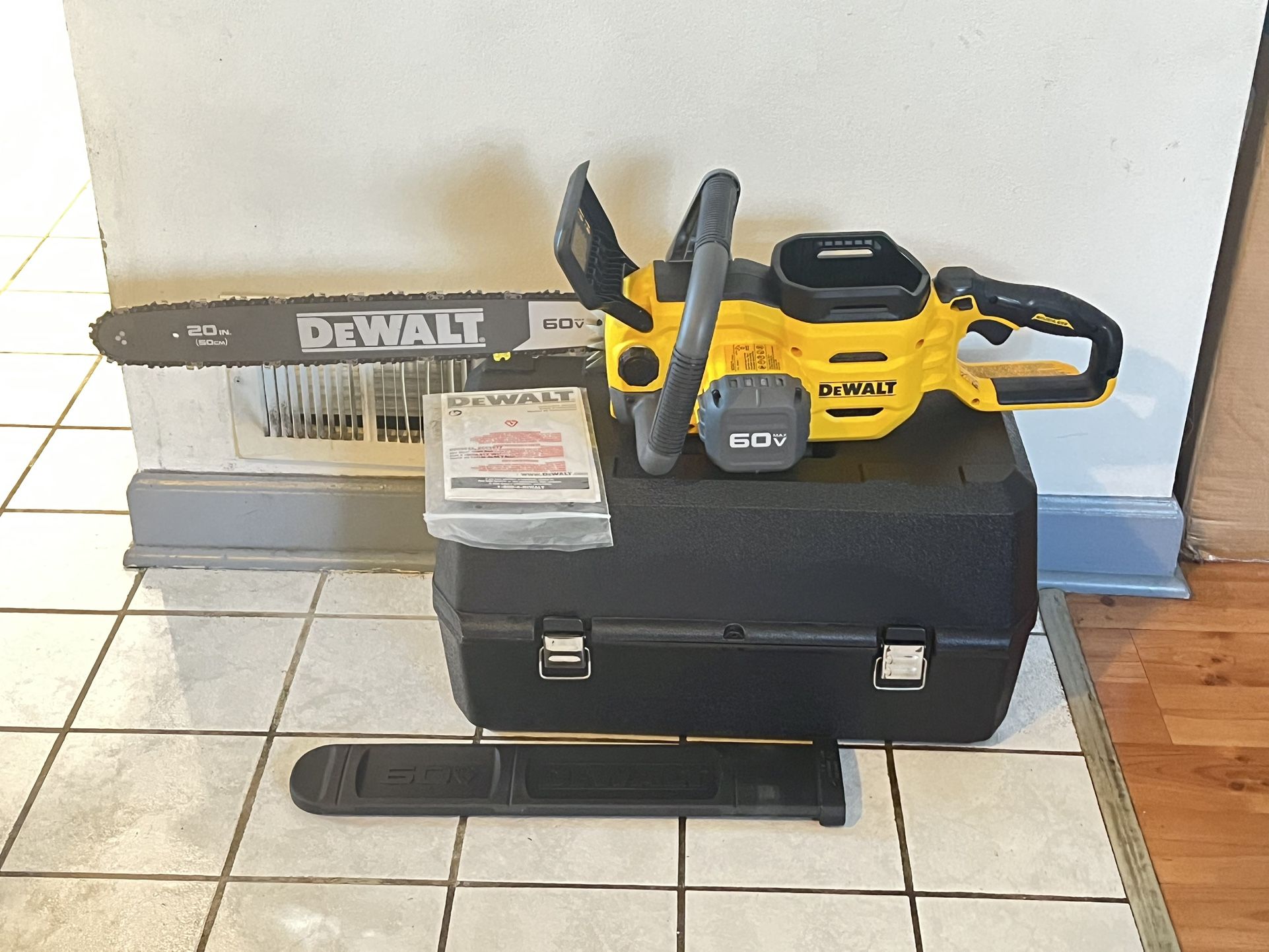 Dewalt New 60v FLEXVOLT 20” Chainsaw (tool Only)