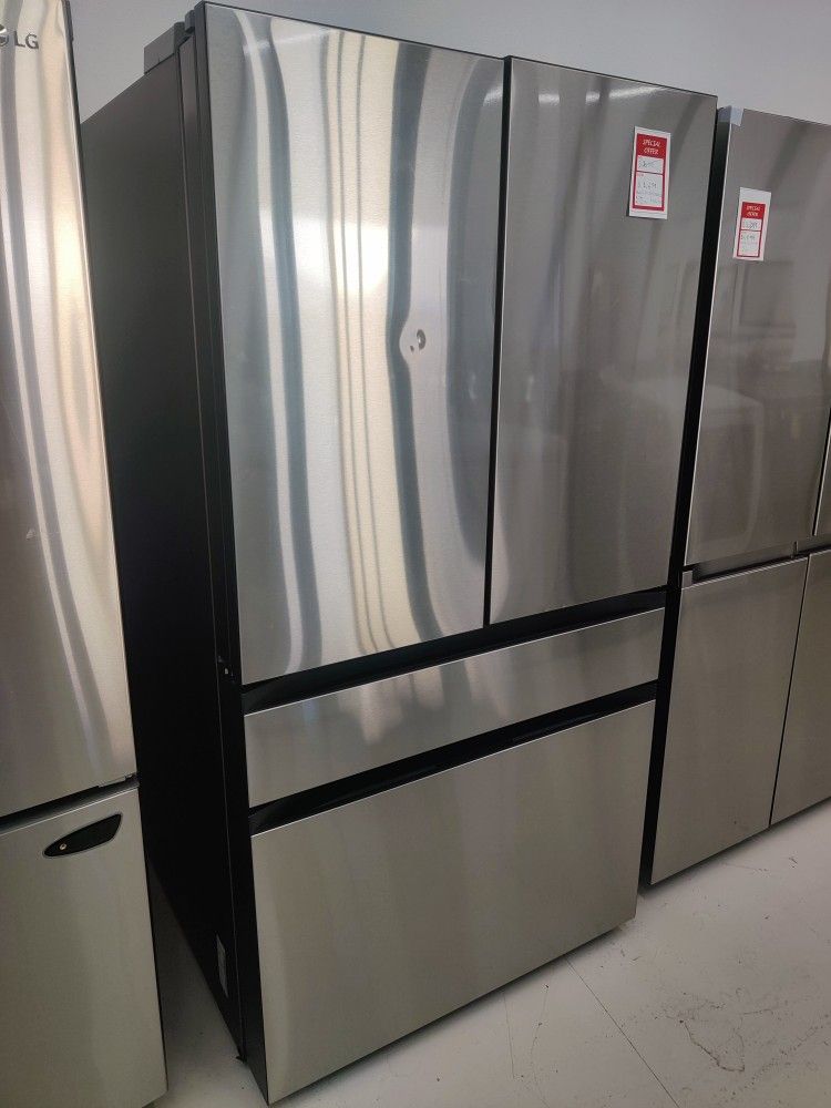 New Samsung
Bespoke 29 cu. ft. Standard Depth 4-Door French Door Smart Refrigerator in Stainless Ste