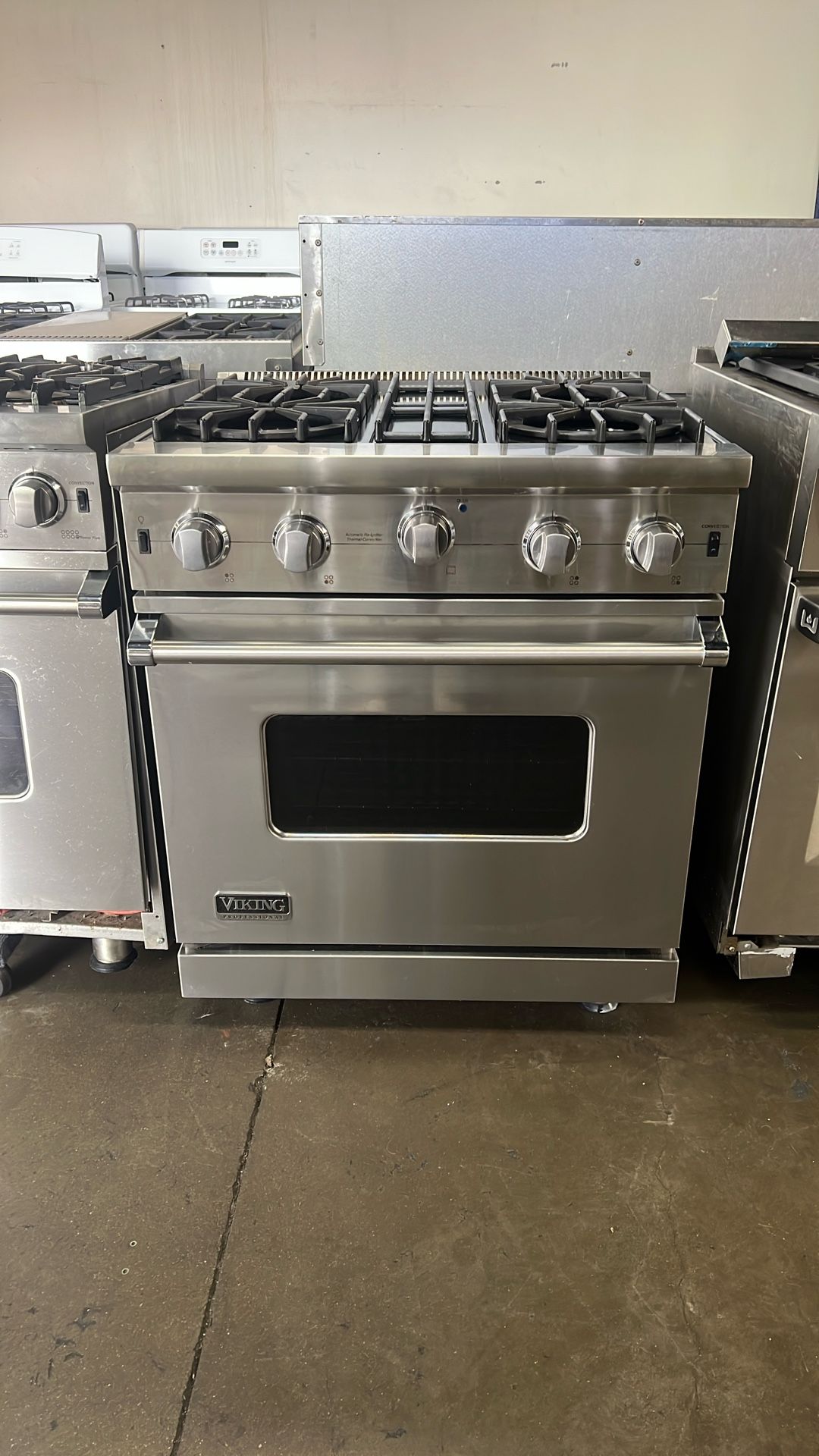 VIKING 30”WIDE GAS RANGE STOVE IN STANLESS STEEL 