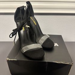  Fashion Nova Magnetic Attraction Wedges in black