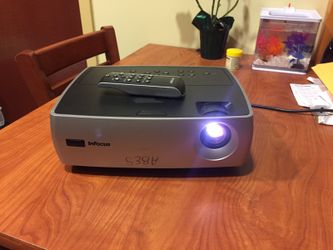 INFOCUS HOME THEATER PROJECTOR with REMOTE