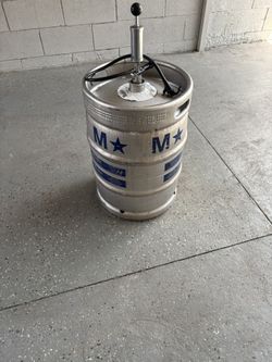 Barril De Cervesa Trae La Bomba Imcluida De 15 Galones