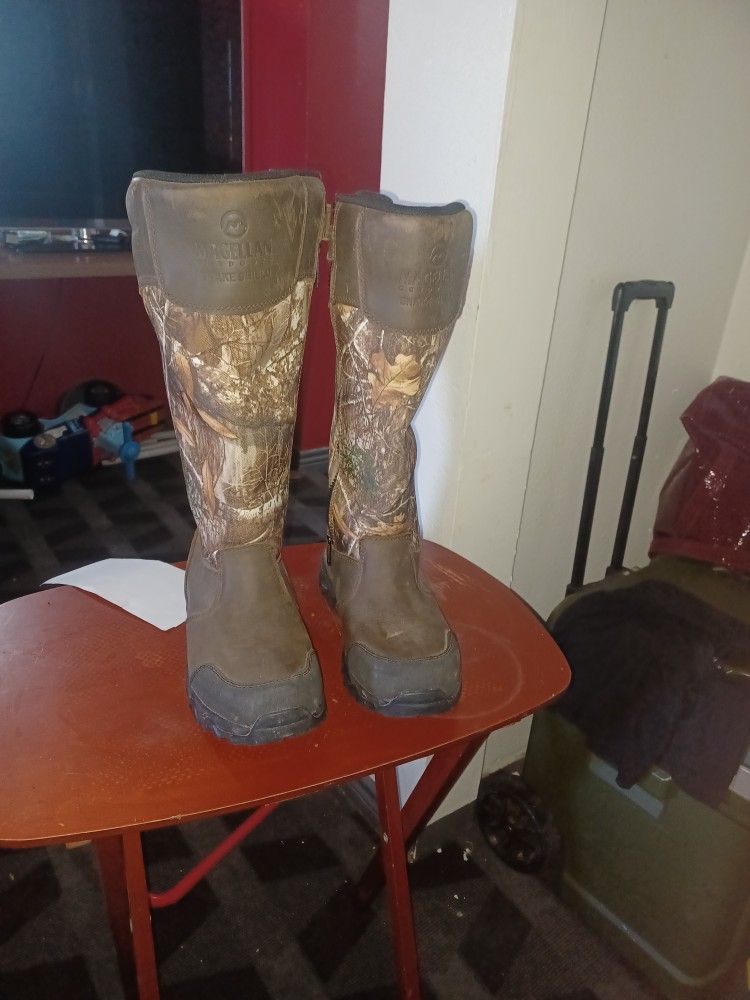 Magellan snake shield boots online