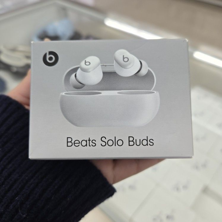 Beats Solo Buds 