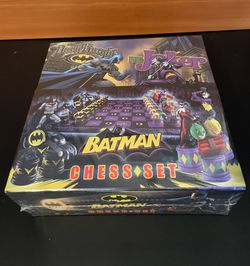 New DC Batman Vs Joker Chess Set