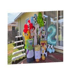 send program Charm Events with Creative Birthday Balloon Art