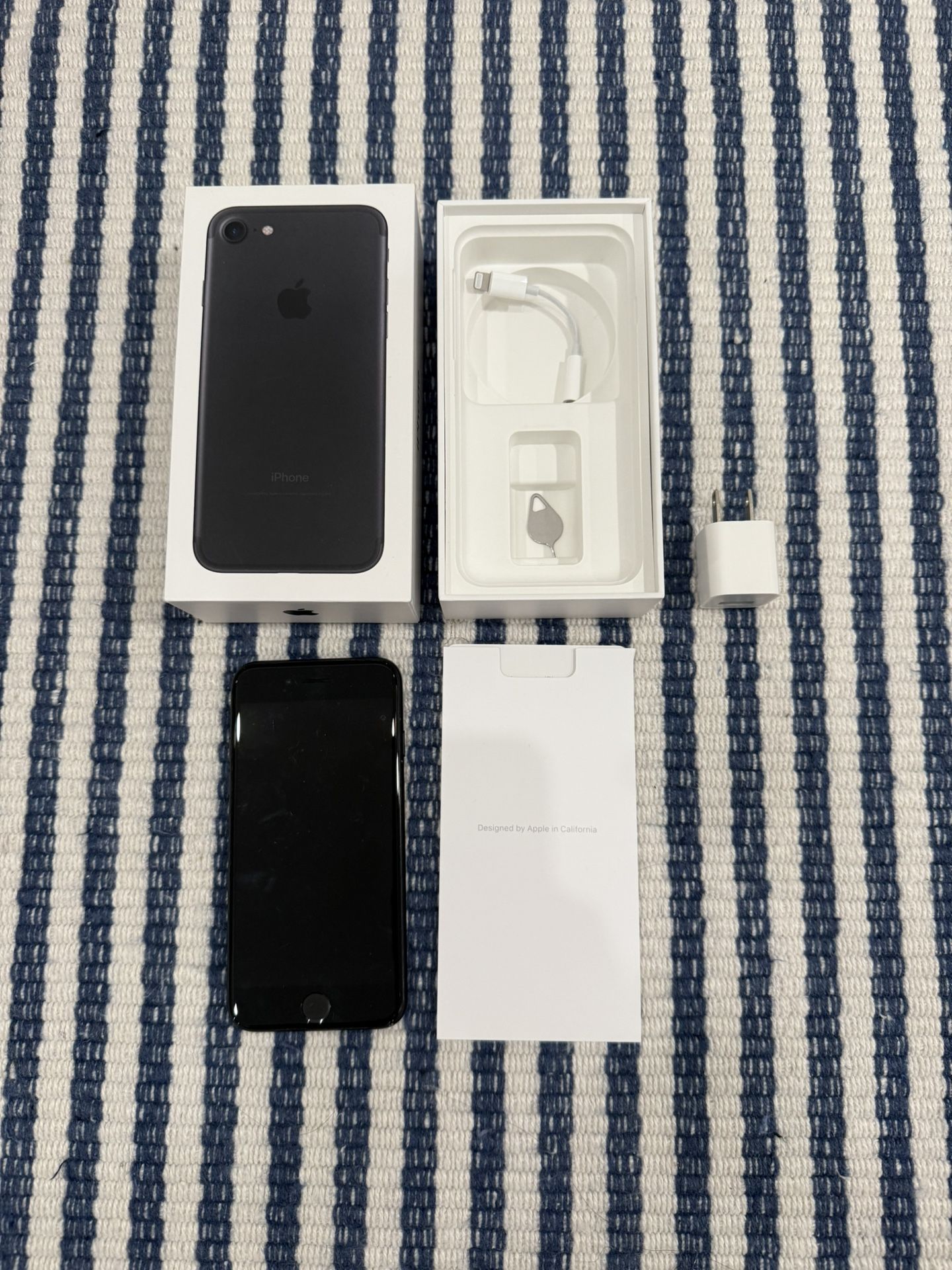 iPhone 7, 128 GB (Black)