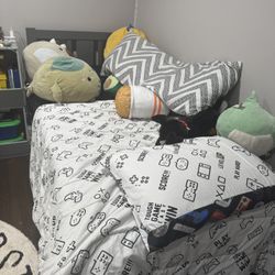 Twin Bed With Trundle 