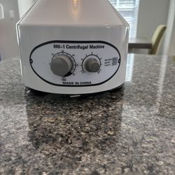 Desktop Electric Lab Centrifuge Machine