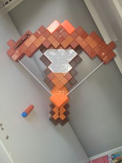 NERF Minecraft  Crossbow  with one dart.