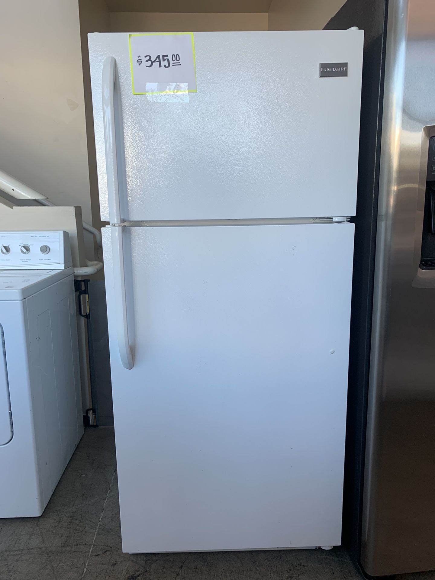 Fridgidaire White Refrigerator