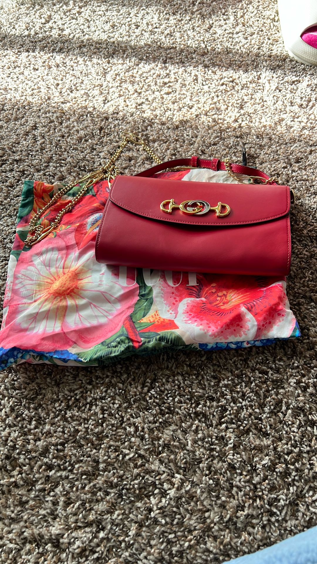 GUCCI Smooth Calfskin Small Zumi Top Handle Shoulder Bag Hibiscus Red