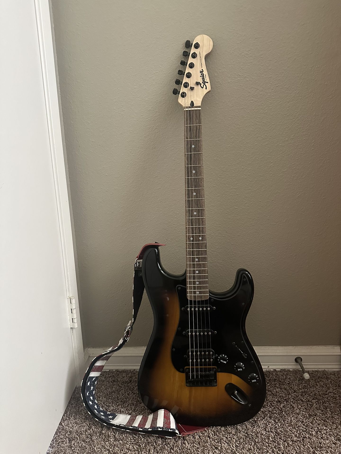 Fender Squire Stratocaster Bullet and Mustang II amp