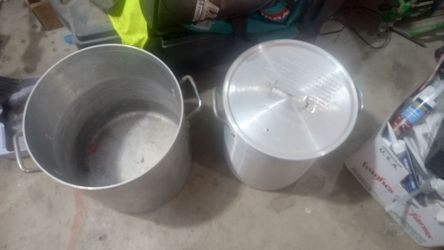 Large Aluminum Stock Pots Set of Two