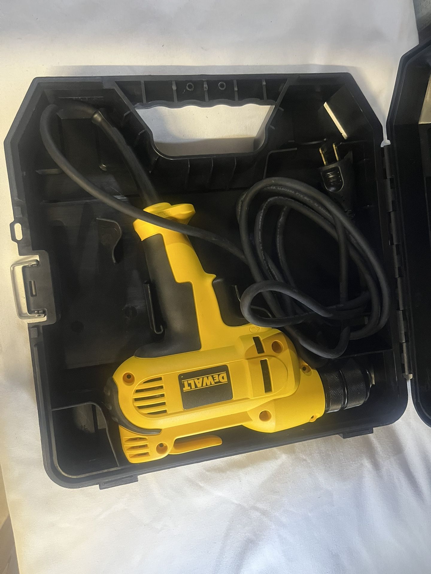 DEWALT DWD115 - 3/8" VSR Electric Corded Drill with Keyless Chuck - 8 Amp