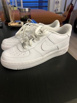 Nike Air Sz Boys 7/ women’s 8