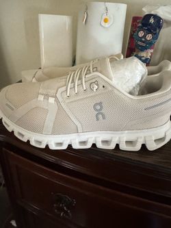 On Cloud Running Sneakers All White 8.5