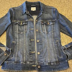 Women’s Denim  jacket Sz medium 