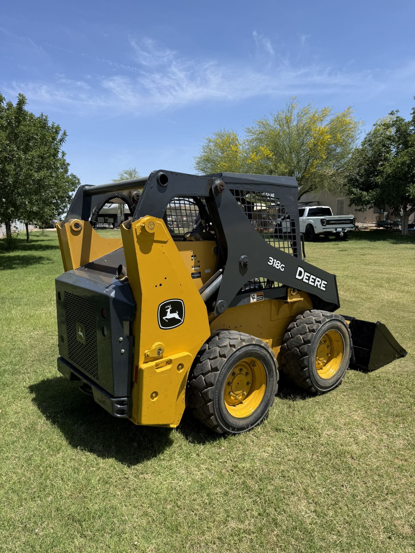2018 John Deere 318G