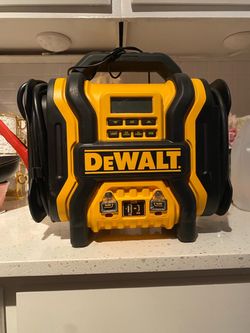DeWalt Portable Air Compressor Inflator