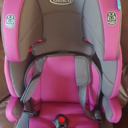 TRADE OR MAKE OFFER - Graco Extending Booster Car Seat