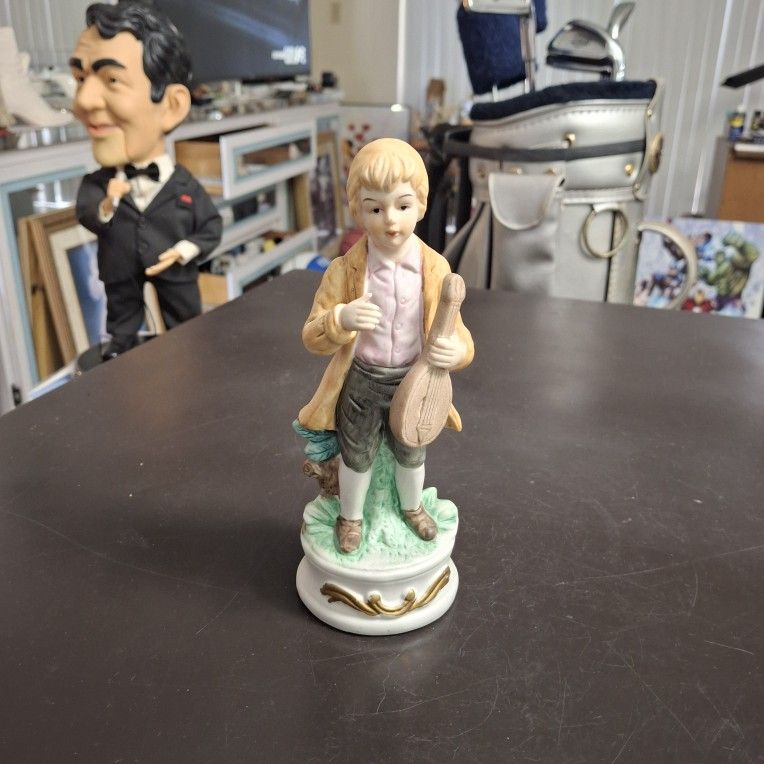 Vintage Porcelain Colonial Man Figurine Holding A Mandolin 7.5" Tall