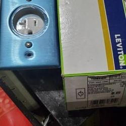 20A Stainless Steel Receptacle