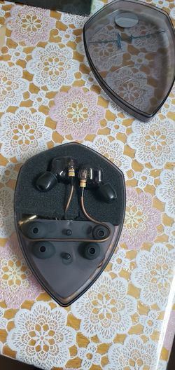 Ear Buds Wired.