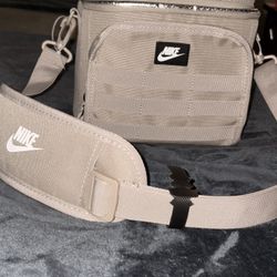 NIKE LUNCH BOX