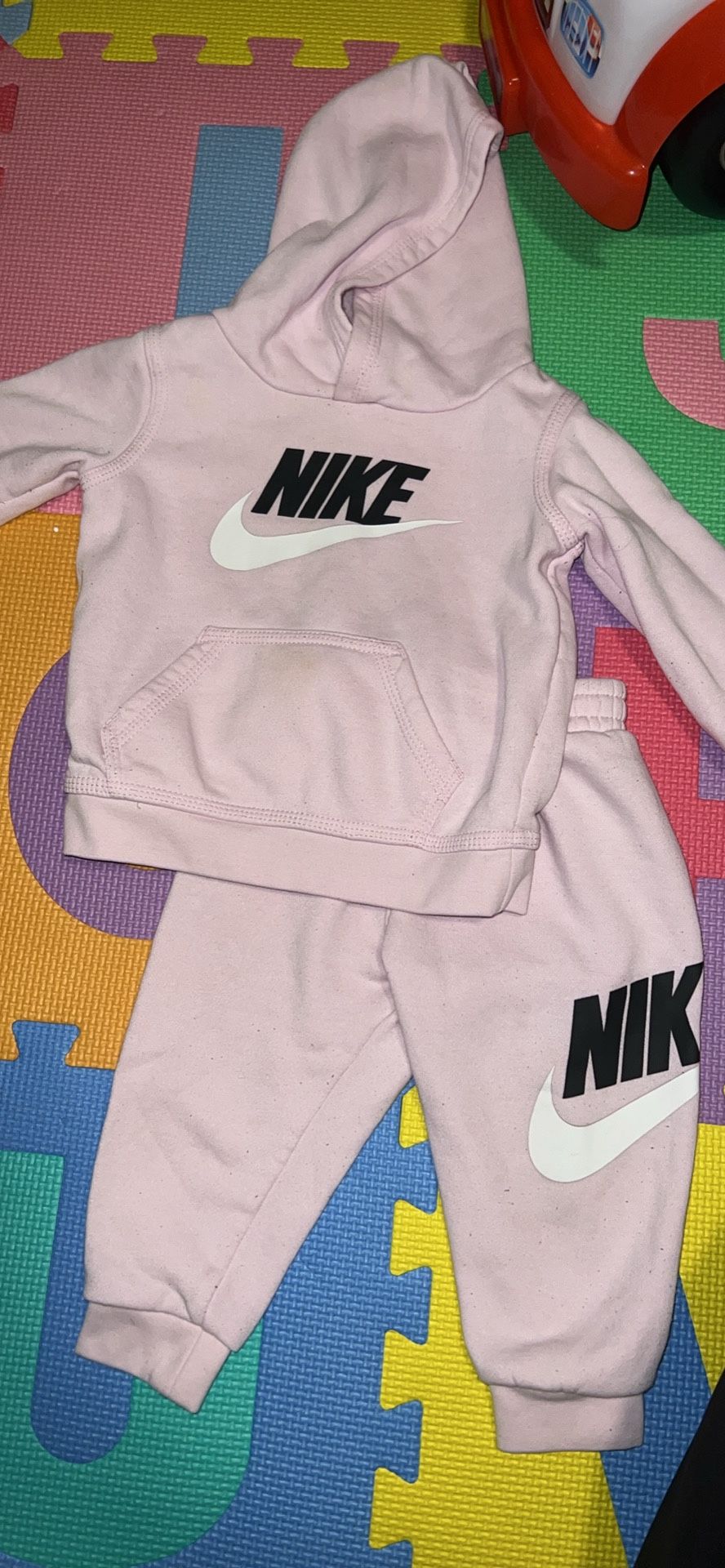 Pink Nike Fit 