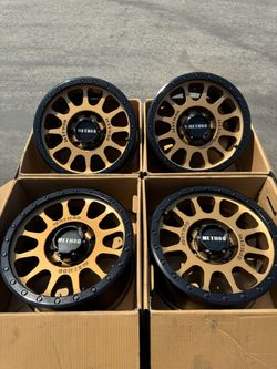 18” Method MR305 HD 8x6.5 Wheels Dodge Ram Chevy Cummins Duramax GMC Chevy