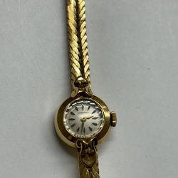 Longines Solid 18 K Gold Watch https://offerup.com/redirect/?o=V2luZGluZy53b3Jrcw== Fine.