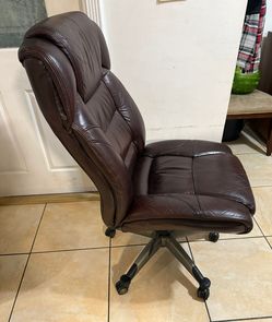 Office Chair Like New