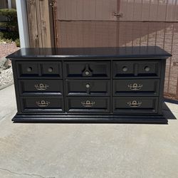 Black Thomasville Furniture Solid Wood 9 Drawer Dresser PRICE FIRM $450