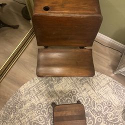 Beautiful Antique Desk! 